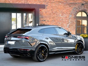Lamborghini Urus Custom Wheels - EVO-6T by Vossen - Gloss Black Lamborghini Urus Custom Wheels - EVO-6T by Vossen - Gloss Black